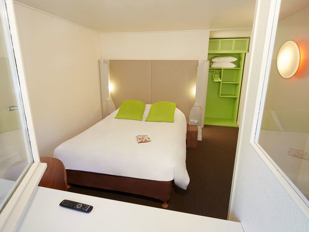 ก็องปานีล ออร์ลีน ซุด ลา ซูร์ซ Hotel ออร์เลออง ภายนอก รูปภาพ