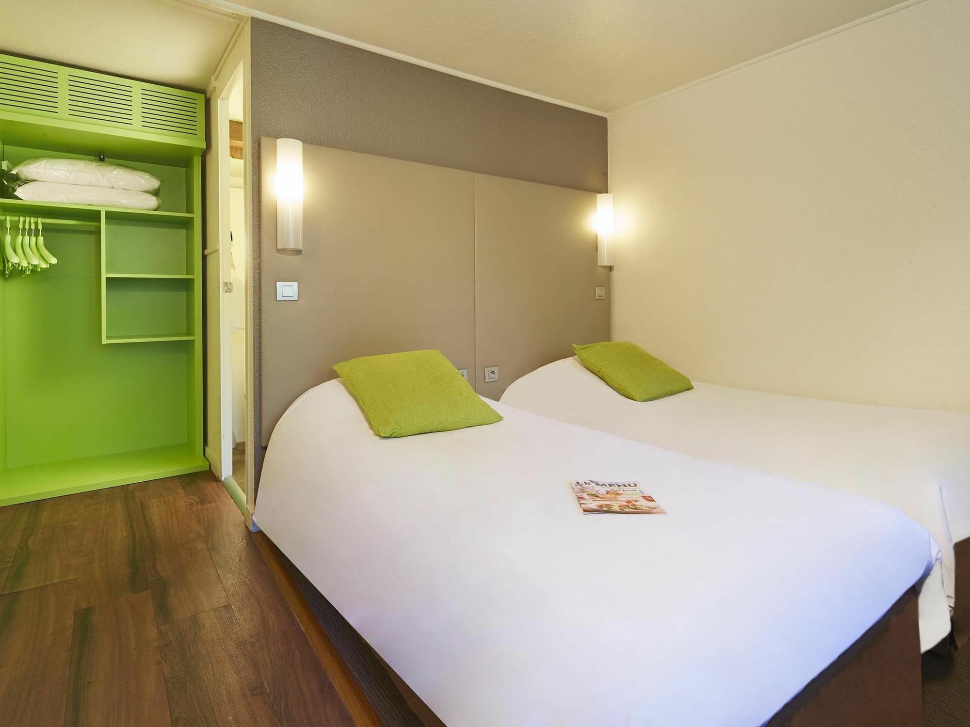 ก็องปานีล ออร์ลีน ซุด ลา ซูร์ซ Hotel ออร์เลออง ภายนอก รูปภาพ
